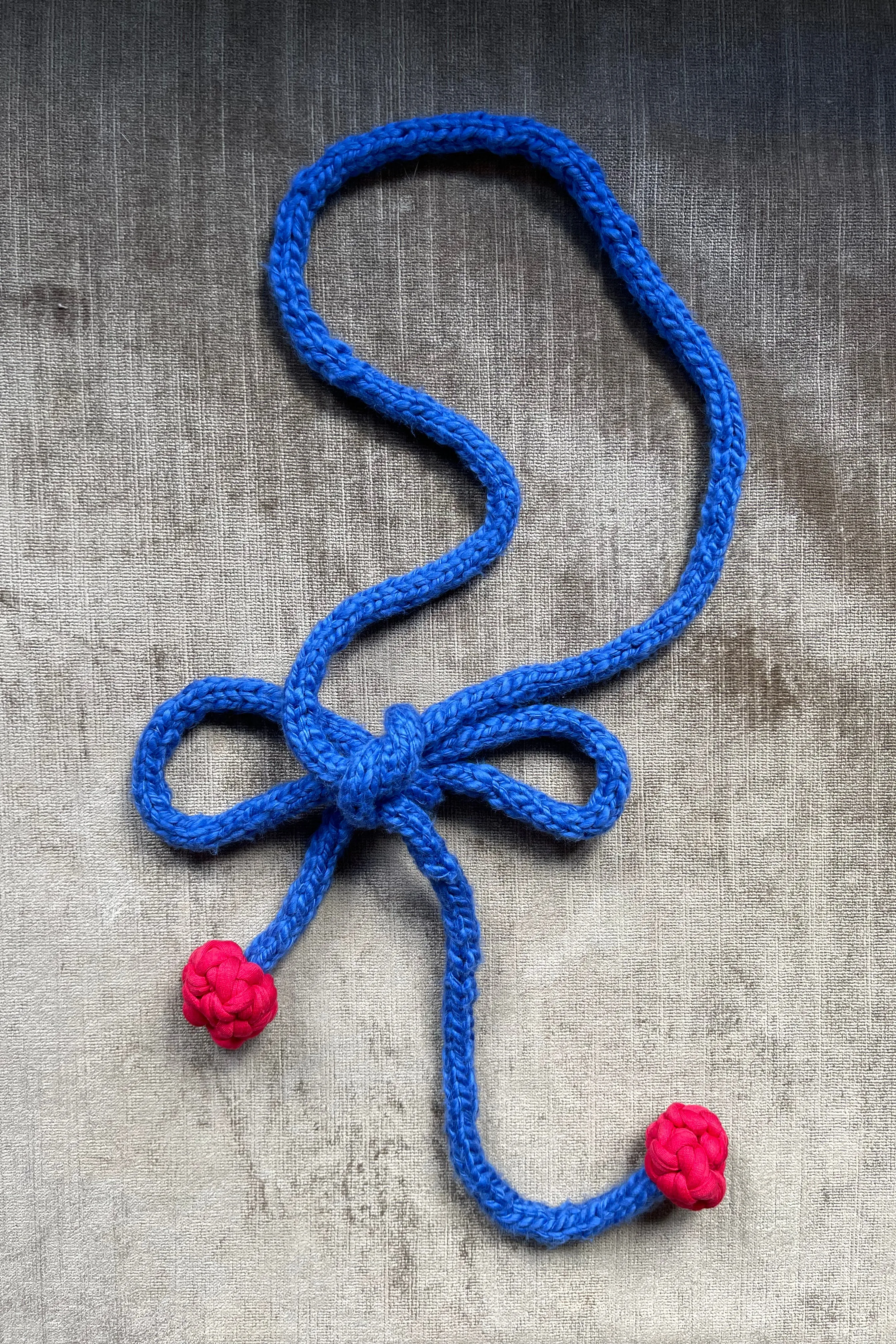 Pom Pom belt red
