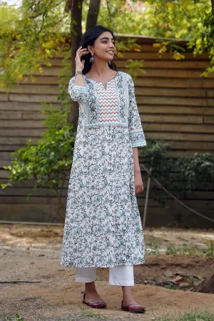 Straight Fit Kurta In White Jaal Print